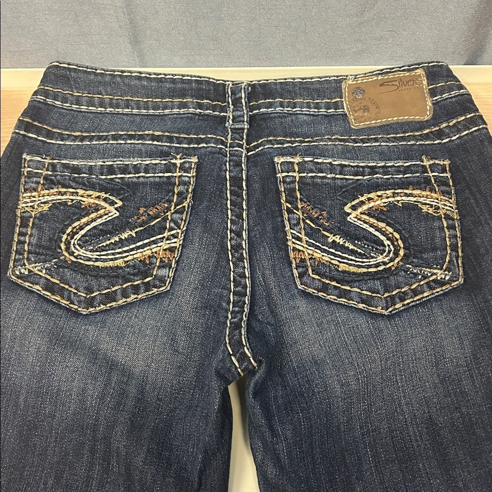 Silver Jeans Women's Dark Blue Boot Cut Jeans size 27